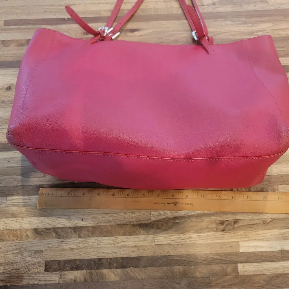 Tory Burch York Buckle Tote - Red Saffiano Leather
